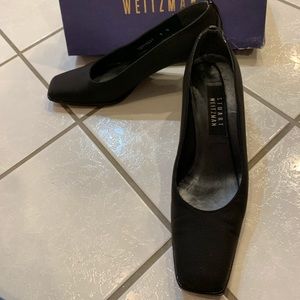 Black dress heels, vintage Stuart Weitsman. Very good condition!